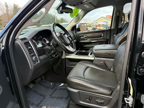 Used 2015 RAM 3500 Laramie w/ Black Appearance Group image 30