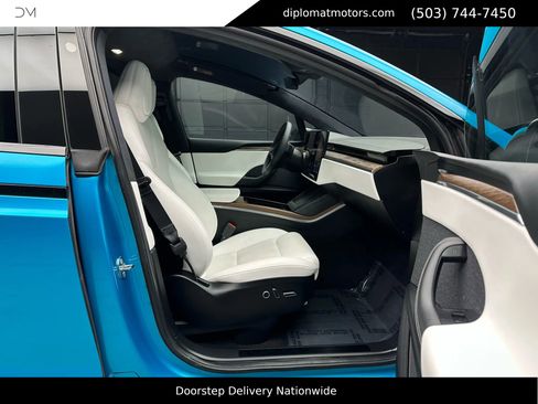 Used 2023 Tesla Model X image 19