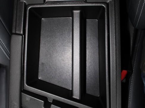 Used 2023 Buick Enclave Essence w/ Sport Touring Edition image 28