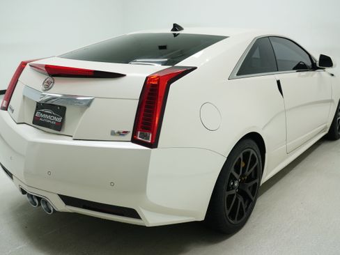 Used 2014 Cadillac CTS V RWD image 2