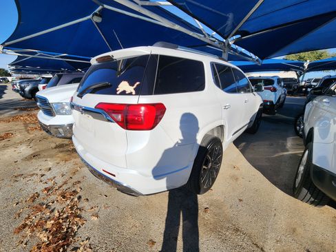 Used 2019 GMC Acadia Denali w/ Technology Package image 4