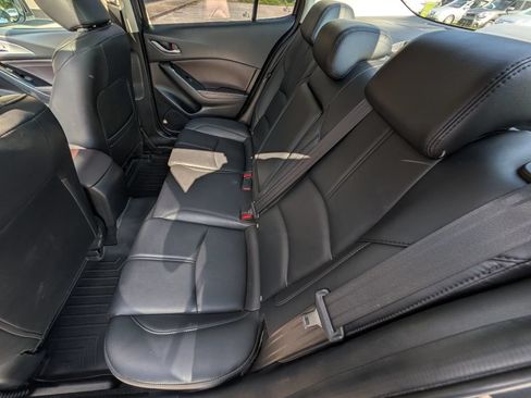 Used 2018 MAZDA MAZDA3 Touring FWD image 8