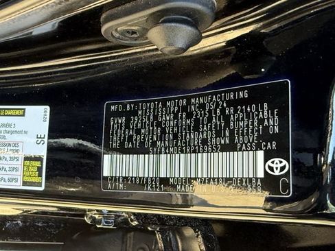 Used 2024 Toyota Corolla LE FWD image 32