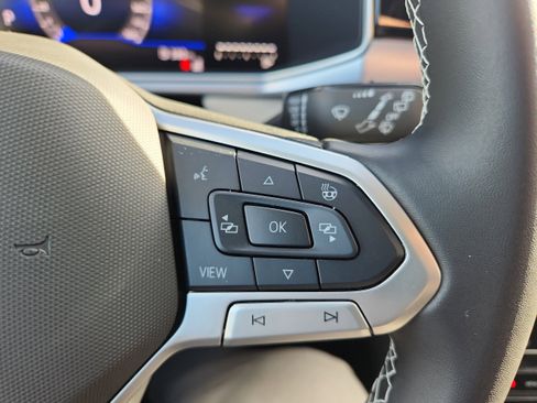 New 2026 Volkswagen Taos SE image 21