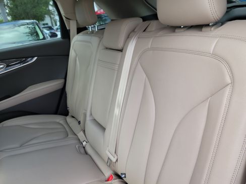 Used 2019 Lincoln MKC Reserve FWD image 15