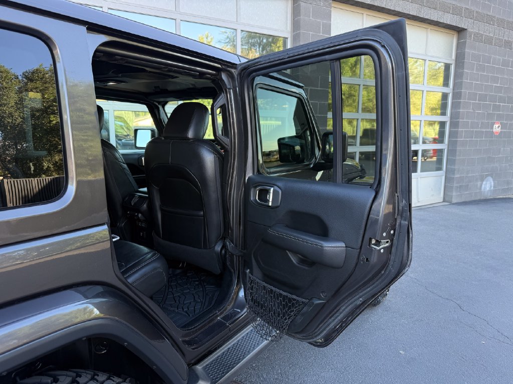 Used 2018 Jeep Wrangler Unlimited Sahara w/ Uconnect 4C Nav & Sound Group AWD/4WD image 38