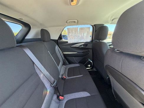 Used 2023 Chevrolet TrailBlazer LT FWD image 14