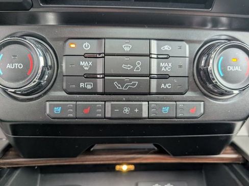 Used 2016 Ford F150 Lariat image 5