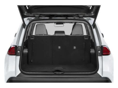 Used 2025 Toyota Grand Highlander XLE image 14