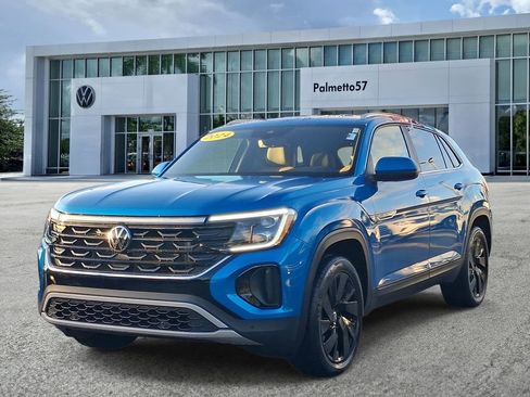 Certified 2024 Volkswagen Atlas Cross Sport SE FWD image 3