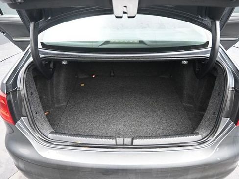 Used 2014 Volkswagen Jetta S image 18