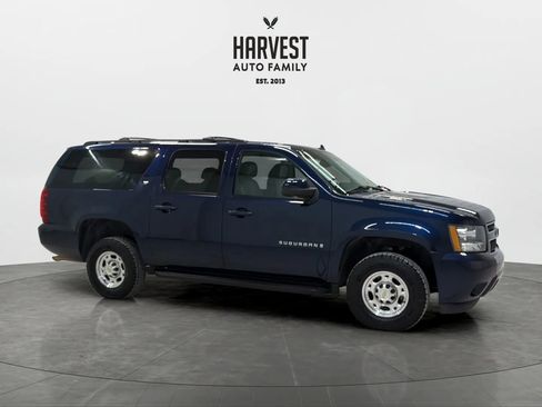 Used 2007 Chevrolet Suburban 2500 LT w/ LT Preferred Equipment Group AWD/4WD image 9
