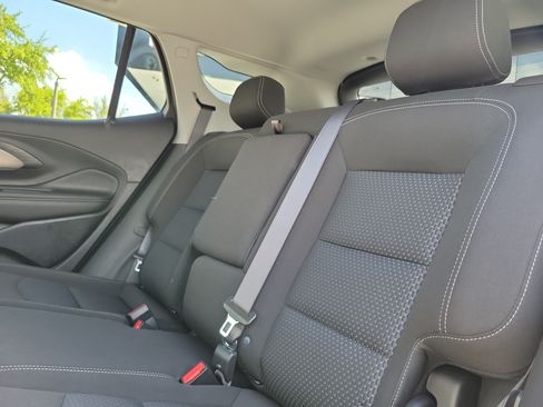 Used 2023 GMC Terrain SLE w/ Driver Convenience Package FWD image 15