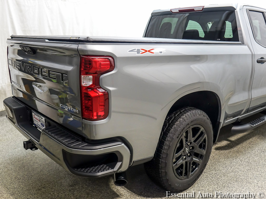 Used 2025 Chevrolet Silverado 1500 Custom w/ Turbomax Blackout Package AWD/4WD image 7