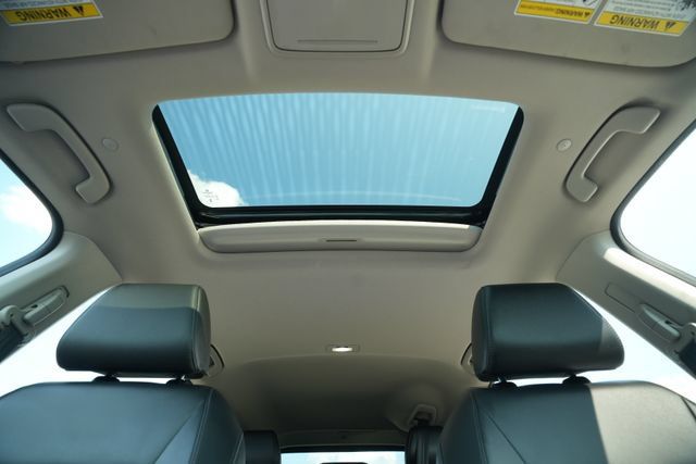 Used 2025 Honda CR-V EX-L image 12