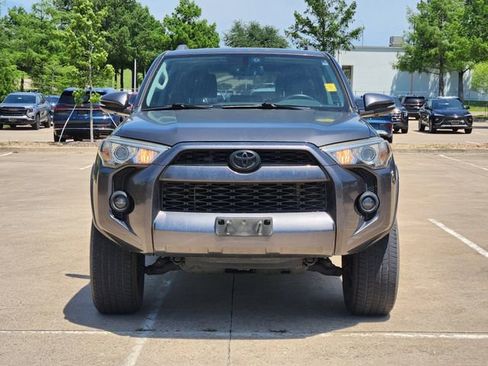 Used 2016 Toyota 4Runner SR5 Premium RWD image 2