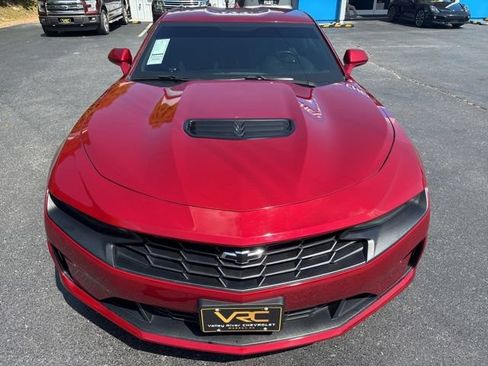 Used 2021 Chevrolet Camaro LT w/ Technology Package RWD image 10