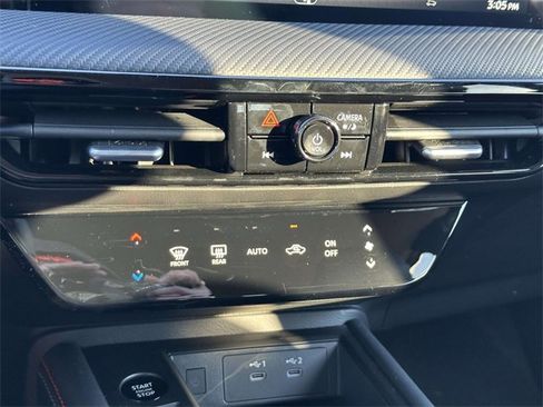 New 2026 Nissan Kicks SR image 21