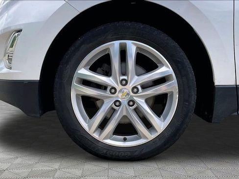 Used 2019 Chevrolet Equinox Premier FWD image 21