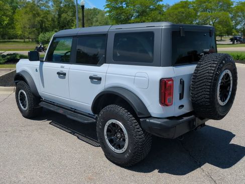 Used 2023 Ford Bronco Black Diamond w/ Sasquatch Package AWD/4WD image 6