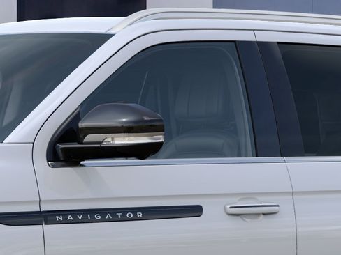 New 2027 Lincoln Navigator Black Label RWD image 20