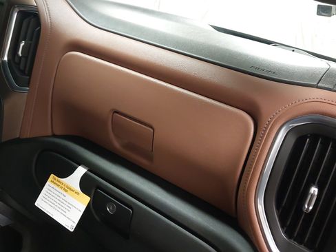 Used 2021 Chevrolet Silverado 1500 High Country w/ Technology Package image 29