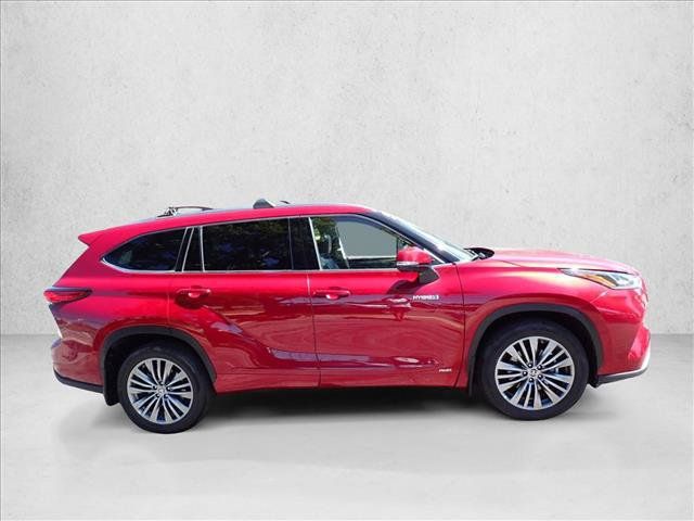 Certified 2021 Toyota Highlander Platinum AWD/4WD image 5