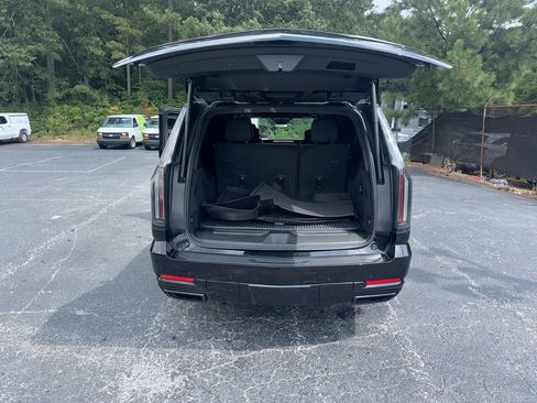 Used 2025 Cadillac Escalade ESV Sport Platinum w/ LPO, Floor Liner Package AWD/4WD image 35