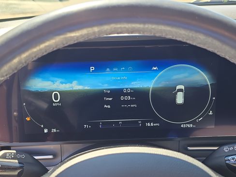 Certified 2023 Kia Carnival SX Prestige image 34