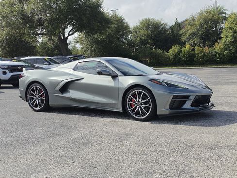 Used 2023 Chevrolet Corvette Stingray Premium Conv w/ Z51 Performance Package RWD image 2
