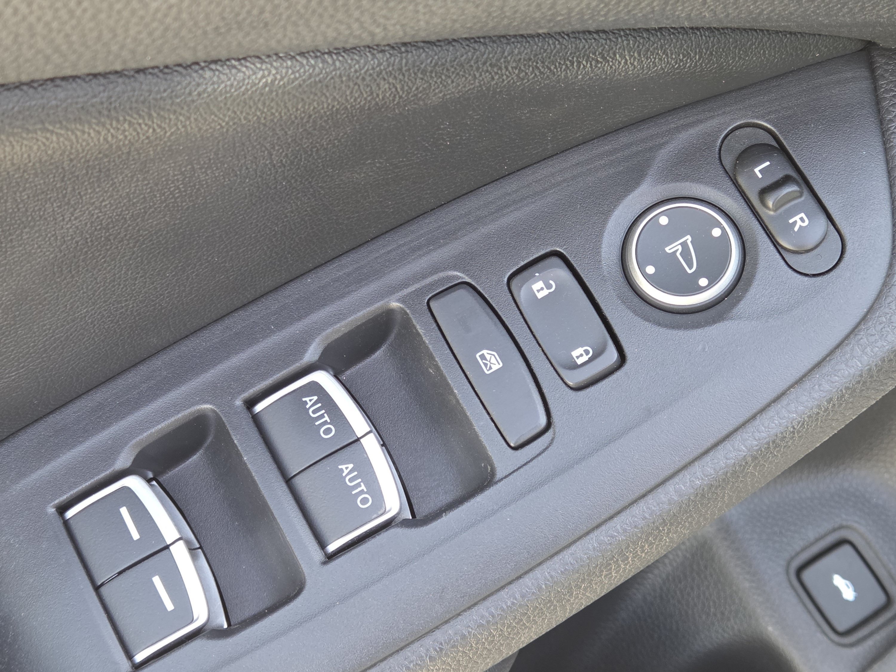 Used 2020 Honda Accord EX image 26