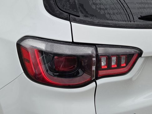 Used 2024 Jeep Compass Trailhawk image 10