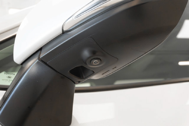 Used 2023 Toyota RAV4 Limited AWD/4WD image 31