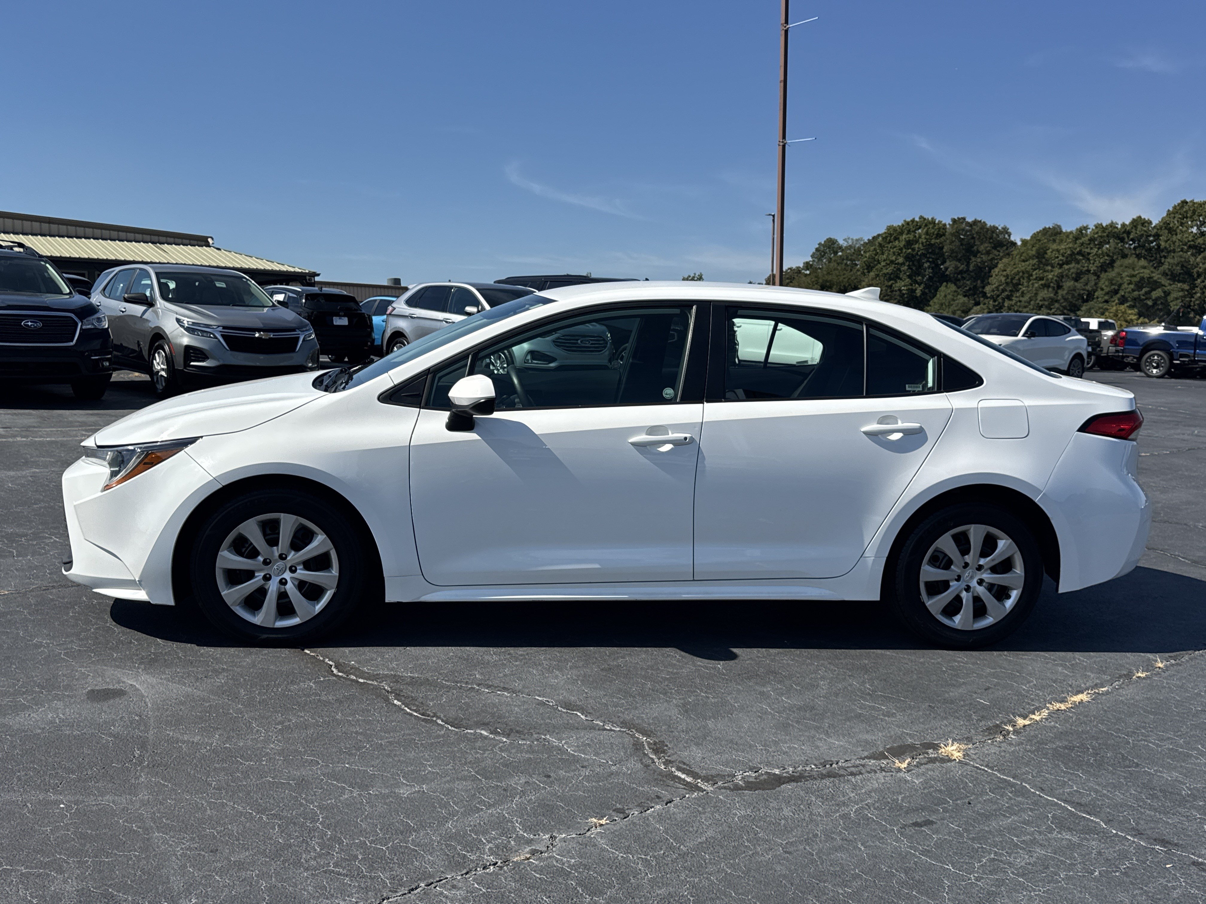 Used 2024 Toyota Corolla LE FWD image 8