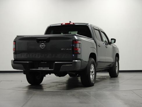 Used 2024 Nissan Frontier SV w/ Technology Package AWD/4WD image 4