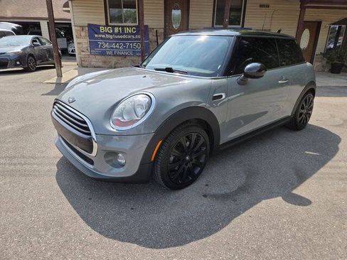 Used 2017 MINI Cooper 2-Door Hardtop FWD image 2