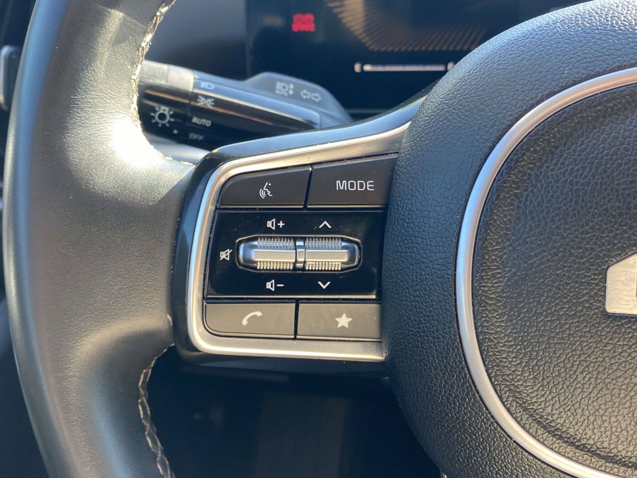 Used 2024 Kia Sorento S w/ Panoramic Sunroof Package FWD image 30