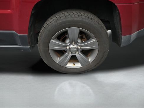 Used 2015 Jeep Patriot High Altitude AWD/4WD image 35