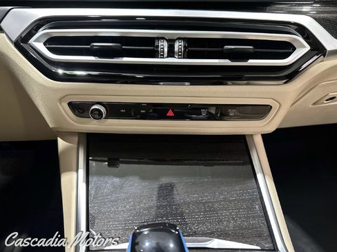 Used 2023 BMW i4 eDrive40 w/ Premium Package RWD image 39