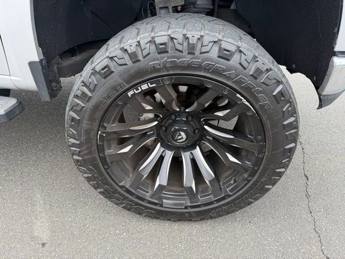 Used 2019 Chevrolet Silverado 1500 LTZ w/ LTZ Premium Package AWD/4WD image 10