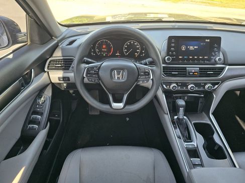 Used 2018 Honda Accord LX image 13