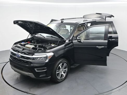 Used 2023 Ford Expedition Limited image 37