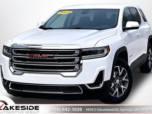 Used 2023 GMC Acadia SLE w/ LPO, Floor Liner Package FWD image 1