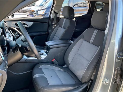 Used 2025 Chevrolet Blazer LT image 8