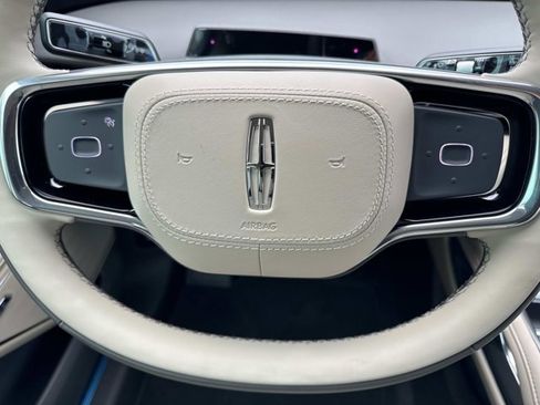 New 2025 Lincoln Nautilus Premier w/ Equipment Group 102A image 26