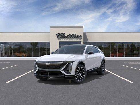 New 2025 Cadillac Lyriq Sport image 8