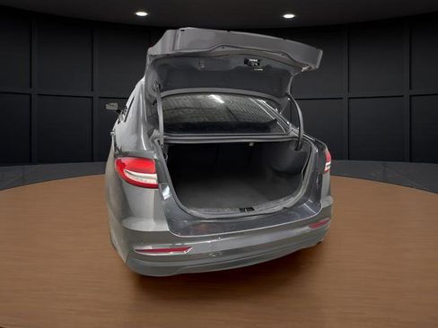 Used 2020 Ford Fusion SE FWD image 7