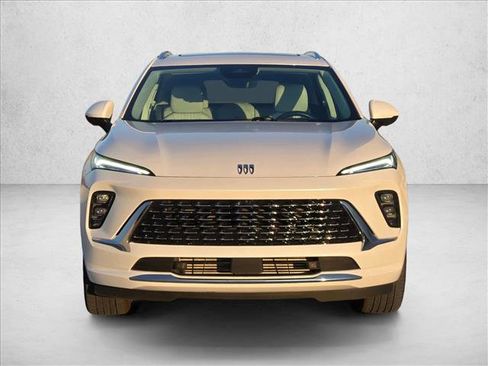 Used 2024 Buick Envision Avenir image 2