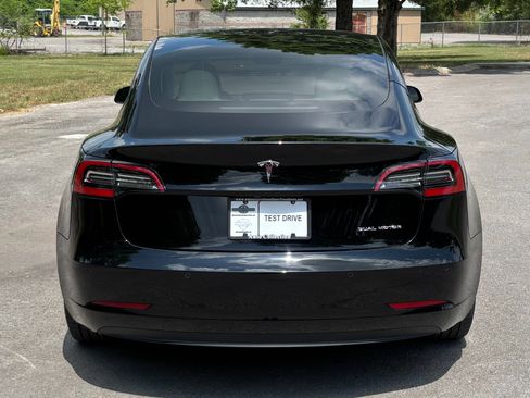 Used 2022 Tesla Model 3 Long Range AWD/4WD image 6