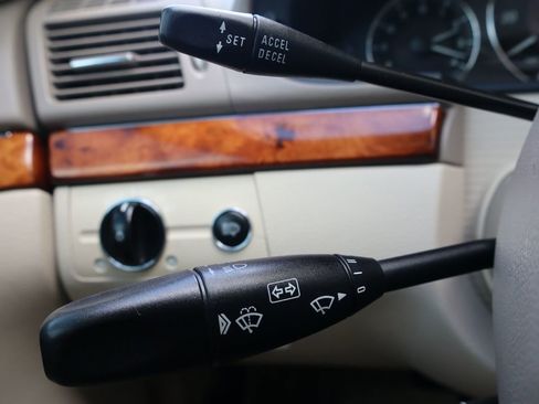 Used 2005 Mercedes-Benz E 320 4MATIC Sedan image 32